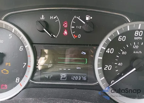 2015 Nissan Sentra Sr z USA, uszkodzony, nr VIN 3N1AB7AP9FY334323